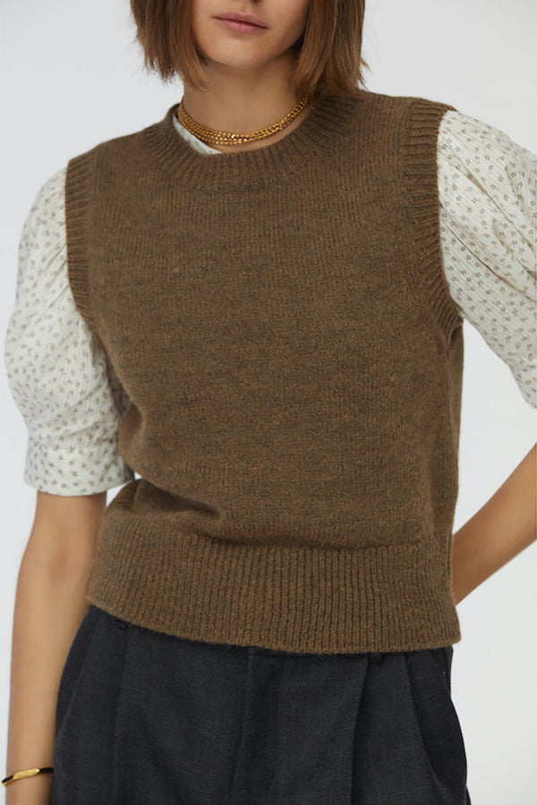 ANGUS KNIT SWEATER VEST IN WOOD