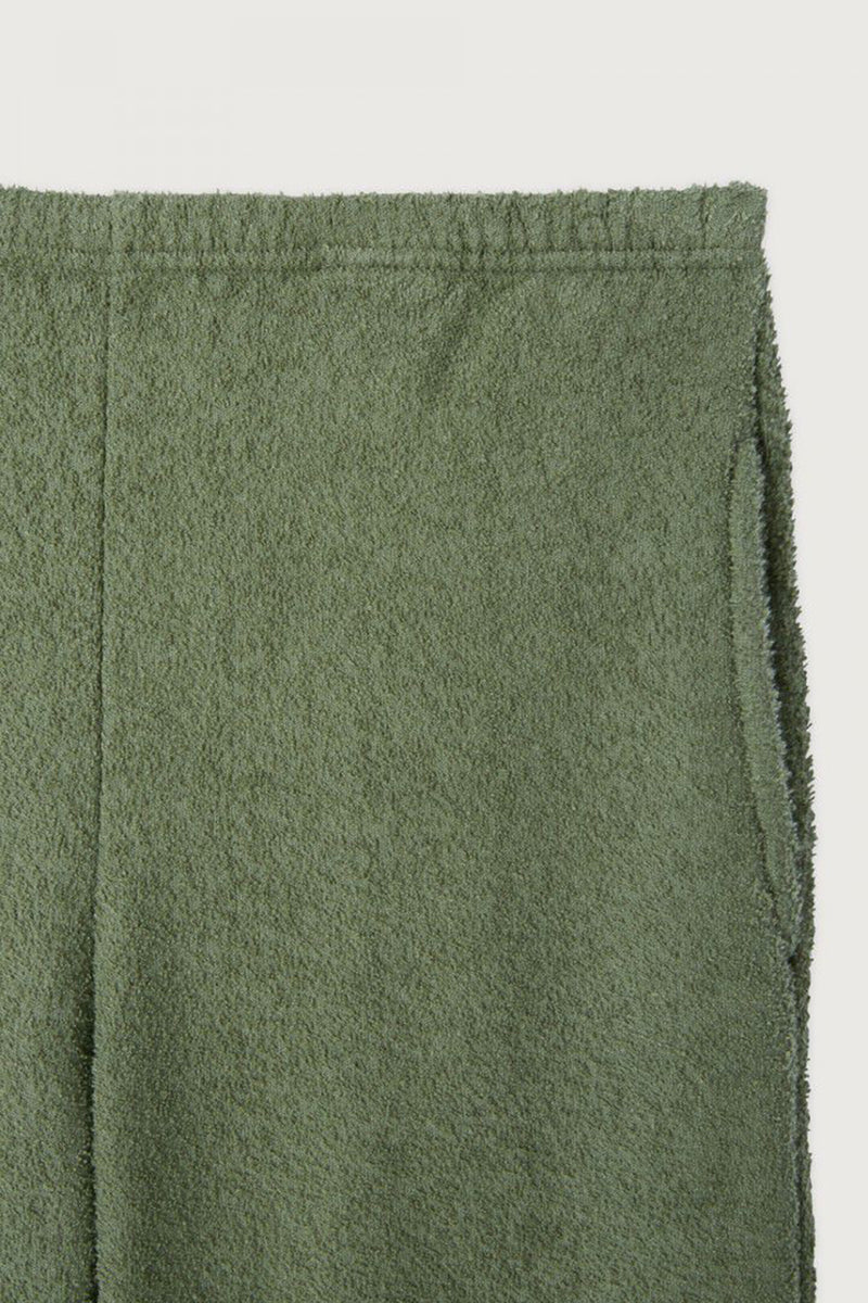BOBYPARK TEXTURED SWEAT PANT IN BOTTLE GREEN
