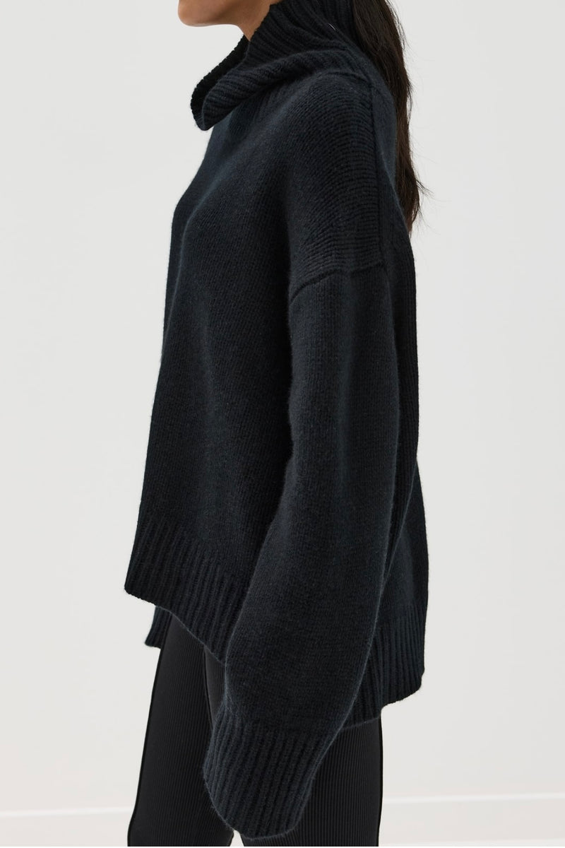 SCARLETT CASHMERE TURTLENECK SWEATER