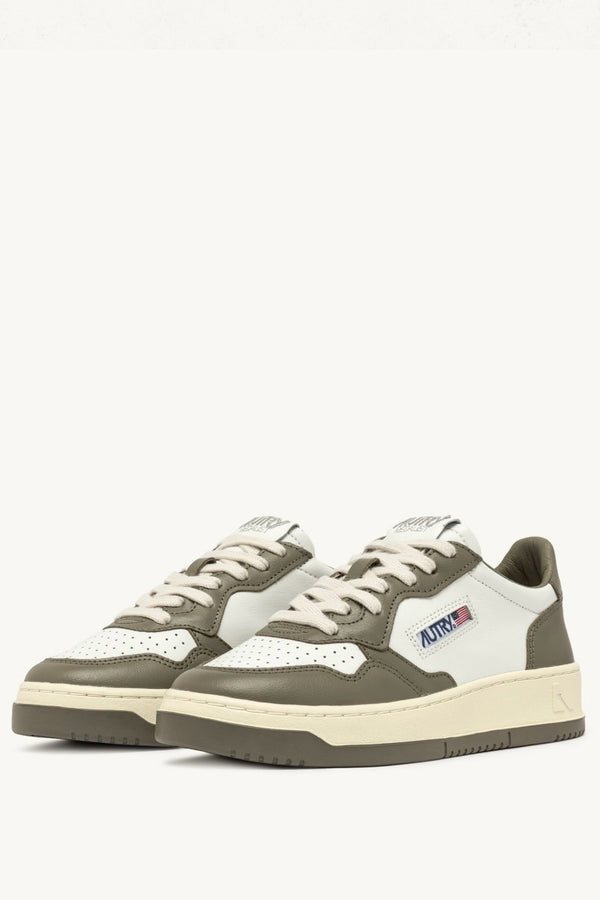 MEDALIST LOW BICOLOR SNEAKERS