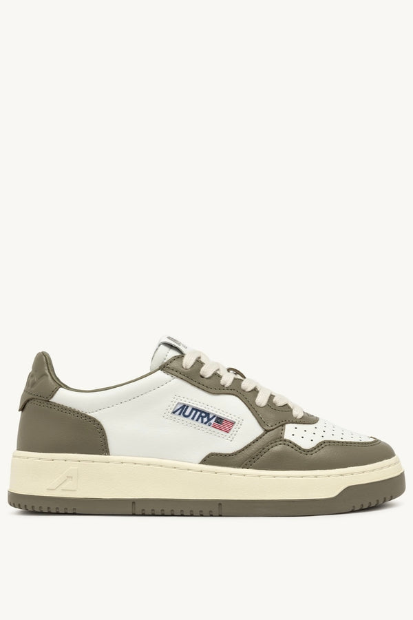 MEDALIST LOW BICOLOR SNEAKERS