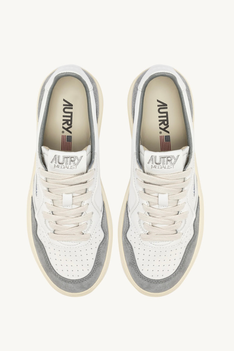 MEDALIST LOW SNEAKERS